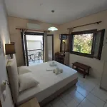 Aparthotel Mavra 3*