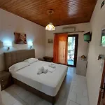 Mavra Aparthotel