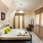 Aparthotel Mavra