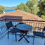 Mavra アパートホテル