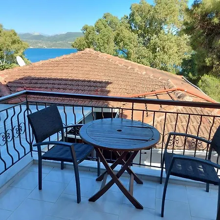Mavra Hotel de apartamente
