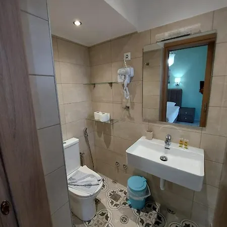 Mavra Hotel de apartamente