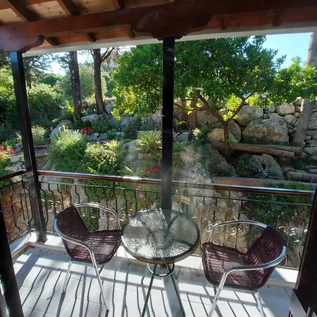 Mavra Hotel de apartamente