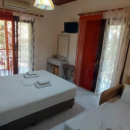 Hotel de apartamente Mavra 3*