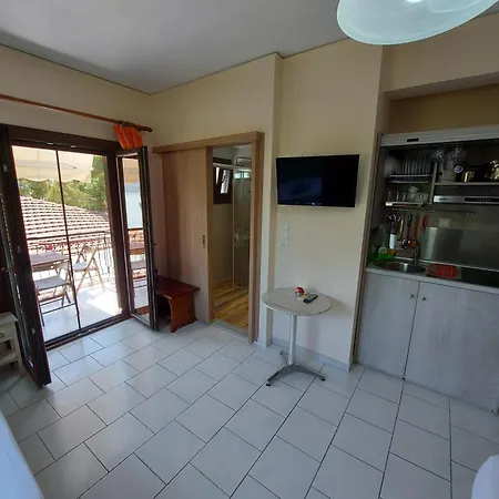 Mavra Hotel de apartamente Ligia