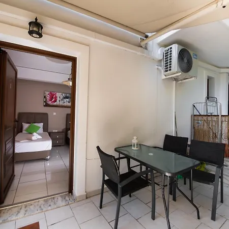 Hotel de apartamente Mavra Ligia