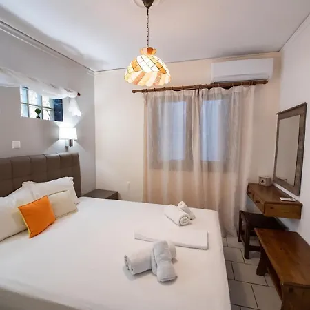Mavra Hotel de apartamente Ligia
